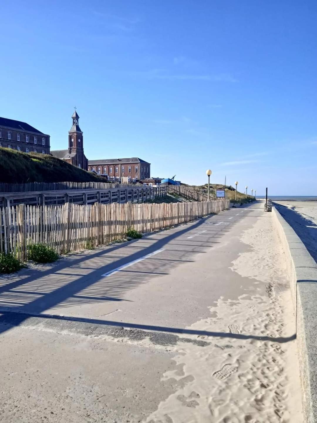 L'Alteia - L'Appartement Les Pieds Dans L'Eau Avec Place De Parking Prive Et Acces Direct A La Plage Berck Zewnętrze zdjęcie